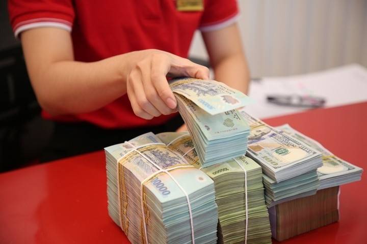 Lãi suất ngân hàng ngày 6/12/2025: Cuộc cạnh tranh huy động vốn gay gắt