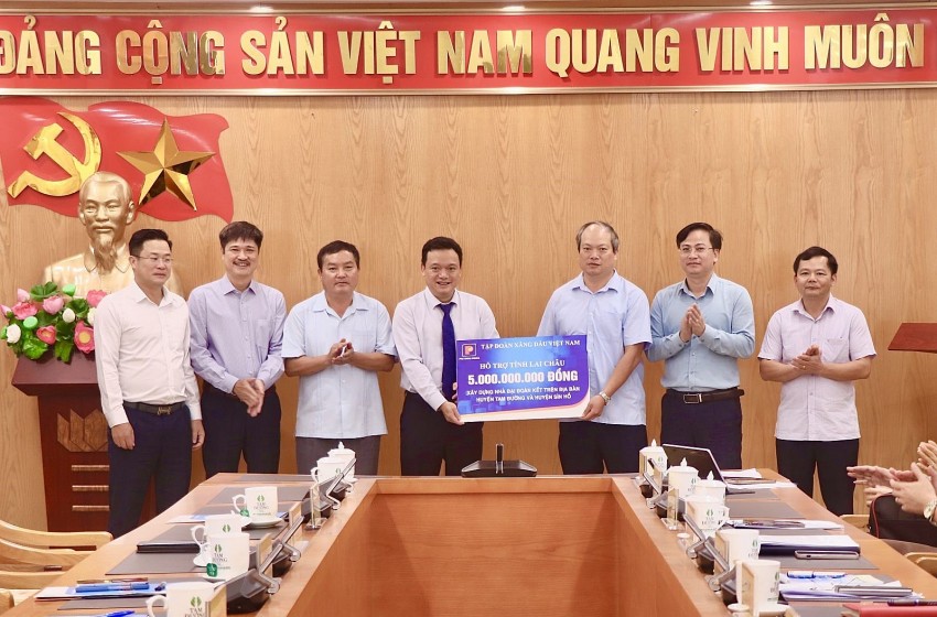 Lai Châu: Tập đoàn Xăng dầu Việt Nam hỗ trợ 5 tỷ đồng xây nhà đại đoàn kết tại huyện Tam Đường và Sìn Hồ