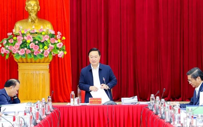 Phát biểu kết luận,ông Nguyễn Đức Trung - Bí thư Tỉnh ủy, Chủ tịch UBND tỉnh Nghệ An nhấn mạnh về sự cần thiết ban hành Đề ánĐề án Bảo vệ và Phát huy giá trị Di sản văn hóa phi vật thể đại diện của nhân loại Dân ca Ví, Giặm Nghệ Tĩnh tỉnh Nghệ An giai đoạn 2026-2030