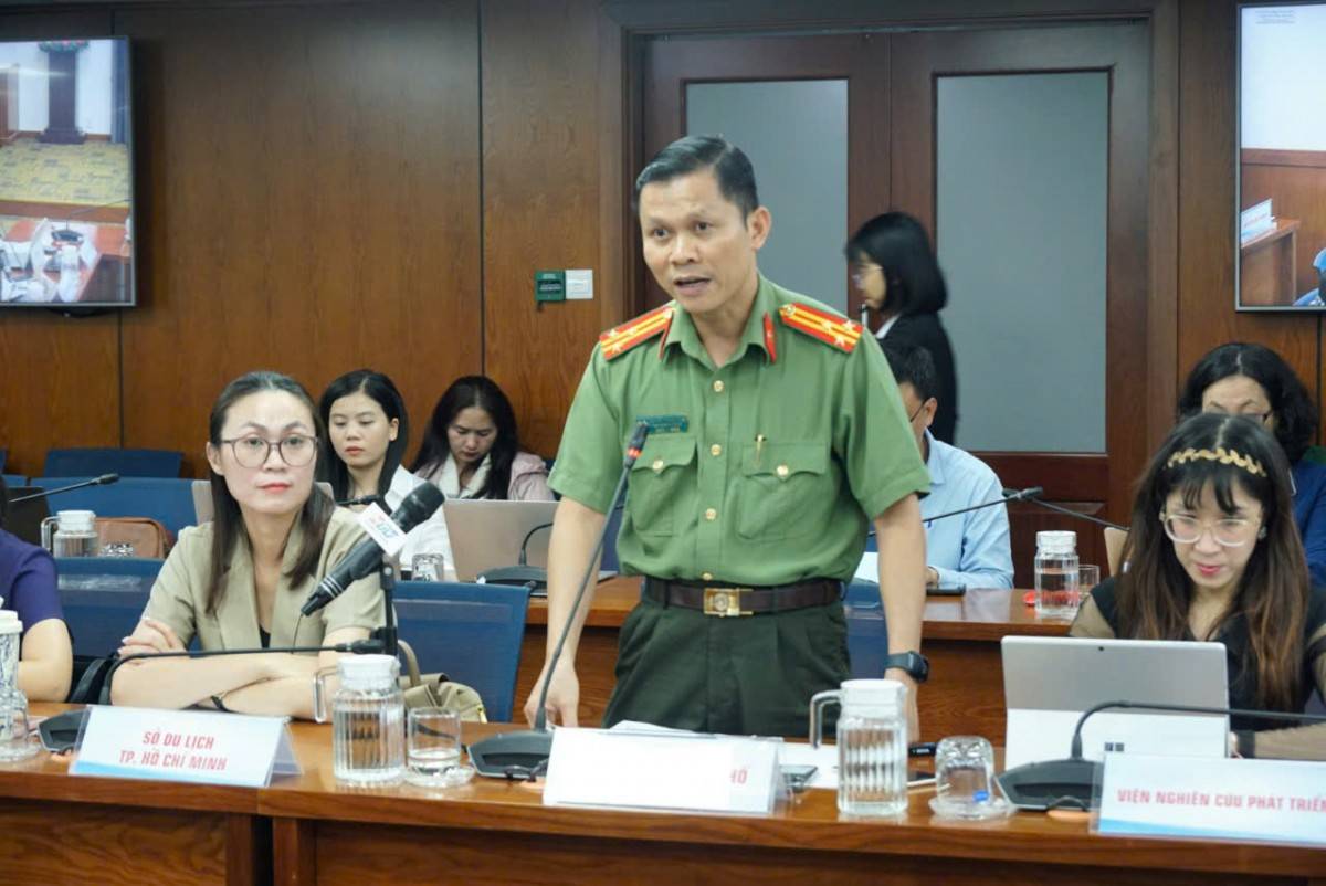 Thượng tá Nguyễn Thăng Long - Phó Trưởng phòng tham mưu, Công an TP. Hồ Chí Minh thông tin tại buổi họp báo. Thượng tá Nguyễn Thăng Long - Phó Trưởng phòng tham mưu, Công an TP. Hồ Chí Minh thông tin tại buổi họp báo.