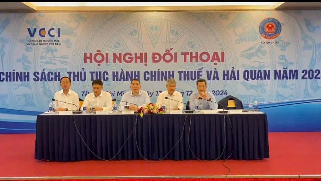 Hội nghị Đối thoại về chính sách, thủ tục hành chính thuế và hải quan năm 2024 với cộng đồng doanh nghiệp phía Nam 