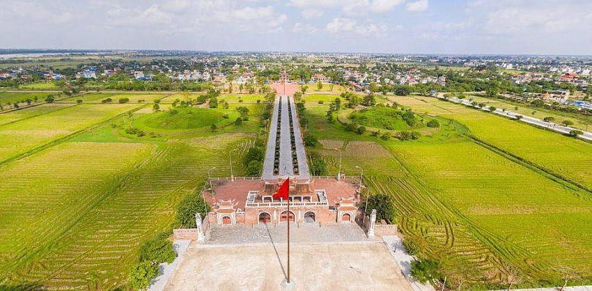 Toàn cảnh đền Trần Thái Bình