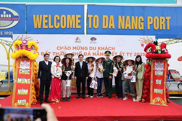 Trong dịp Tết vừa qua (tính từ ngày 25.1 – 2.2, tức ngày 26 tháng Chạp đến mùng 5 tháng Giêng), Cảng Hàng không quốc tế Đà Nẵng ước đón 1.275 chuyến bay đến Đà Nẵng (tăng 58% so với kỳ nghỉ năm 2024)