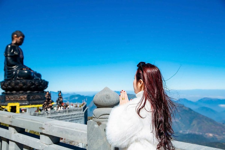 Muôn vẻ khách Tây đón Tết Ta tại Đà Nẵng, Phú Quốc, Sa Pa