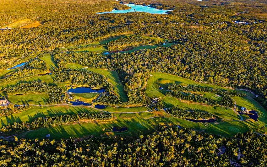 Sân Golf - vùng đất của gậy và lỗ, hay của gió và nắng? Sân Golf - vùng đất của gậy và lỗ, hay của gió và nắng?