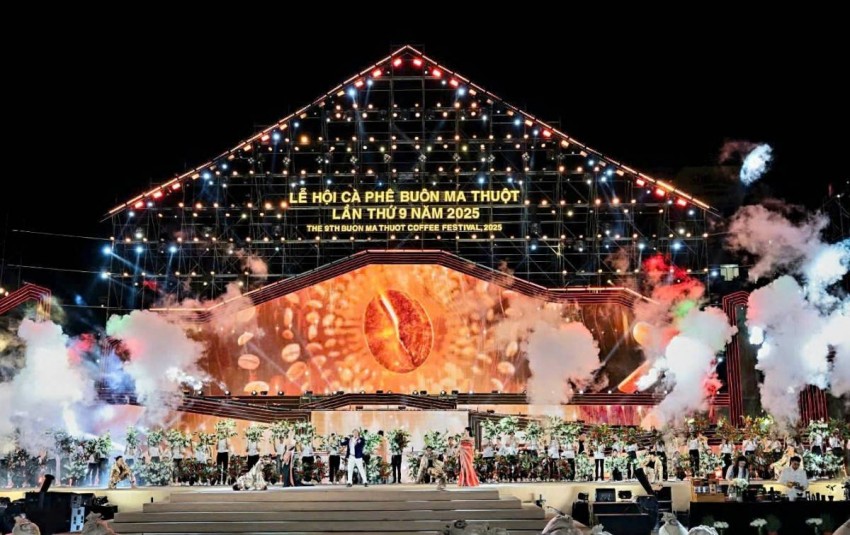 Lễ hội cà phê Buôn Ma Thuột lần thứ 9 năm 2025 không chỉ tôn vinh cà phê Việt Nam, biểu tượng của sáng tạo, thành công mà còn là diễn đàn mang tầm vóc toàn cầu. 
