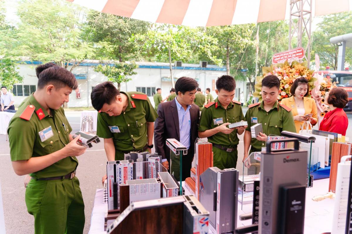 Tăng cường hợp tác về vật liệu xây dựng và an toàn PCCC cho nhà, công trình