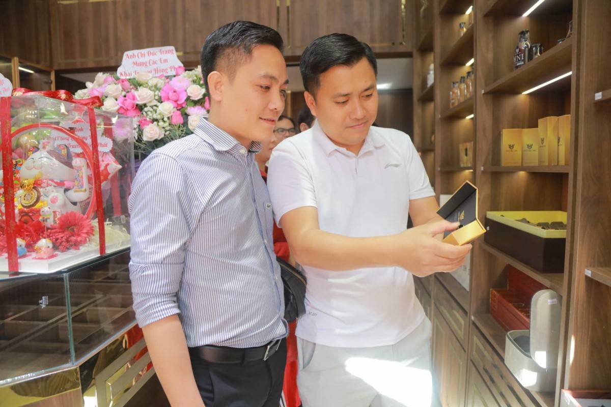 Hoa Liên Viên khai trương chi nhánh Buôn Ma Thuột, lan tỏa giá trị trầm hương giữa đại ngàn Tây Nguyên