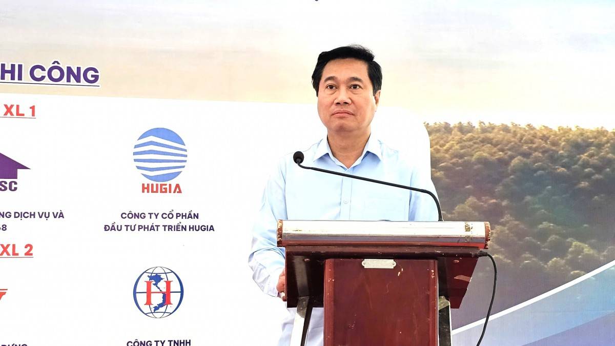 Tăng tốc cao tốc Cam Lộ – La Sơn với chiến dịch thi công 75 ngày đêm