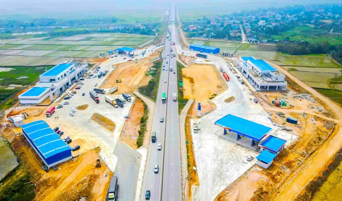 Trạm dừng nghỉ cao tốc Mai Sơn - Quốc lộ 45 qua tỉnh Thanh Hóa đang dần hoàn thiện.