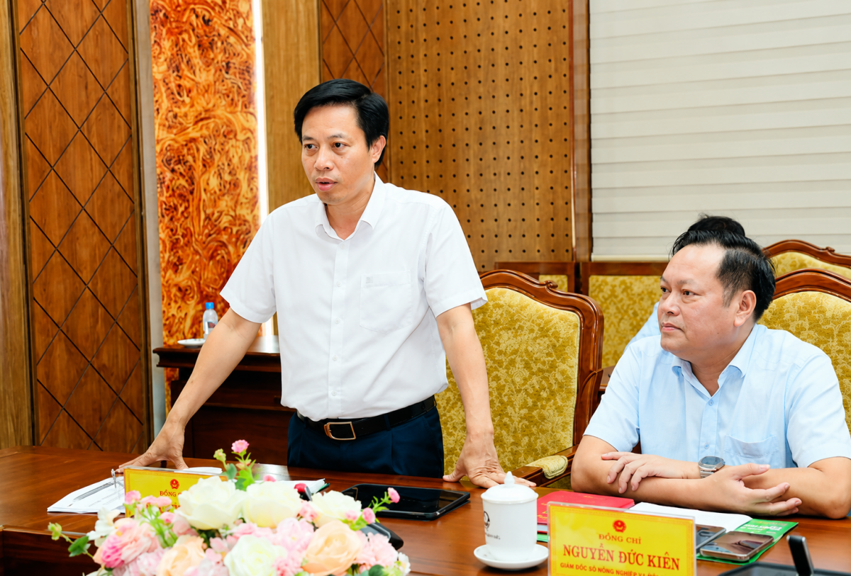 Đồng chí Phó Chủ tịch UBND tỉnh Lại Văn Hoàn phát biểu thảo luận tại buổi làm việc_