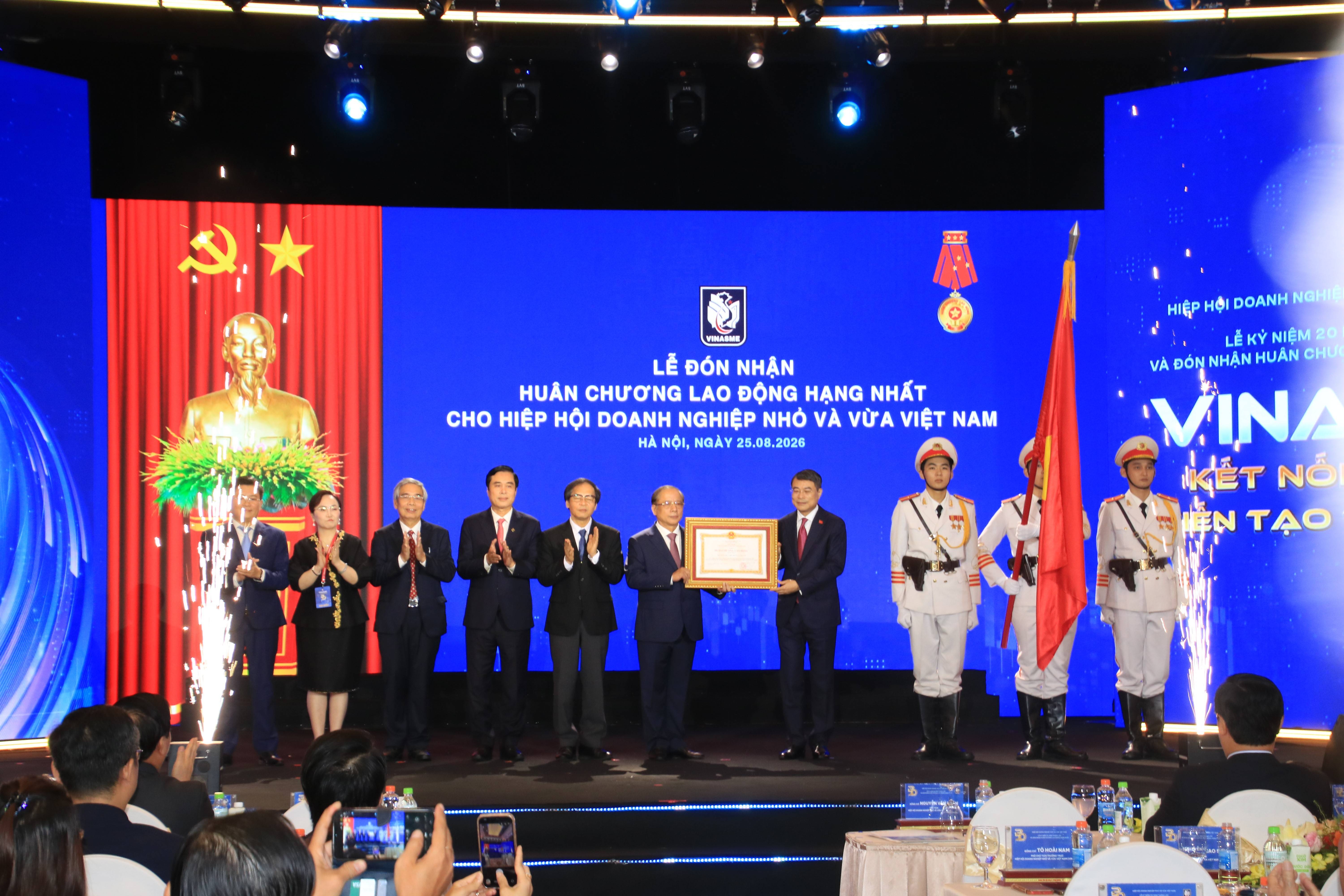 VINASME và Chủ tịch Nguyễn Văn Thân đón nhận Huân chương Lao động hạng Nhất, ghi dấu hành trình 20 năm cống hiến