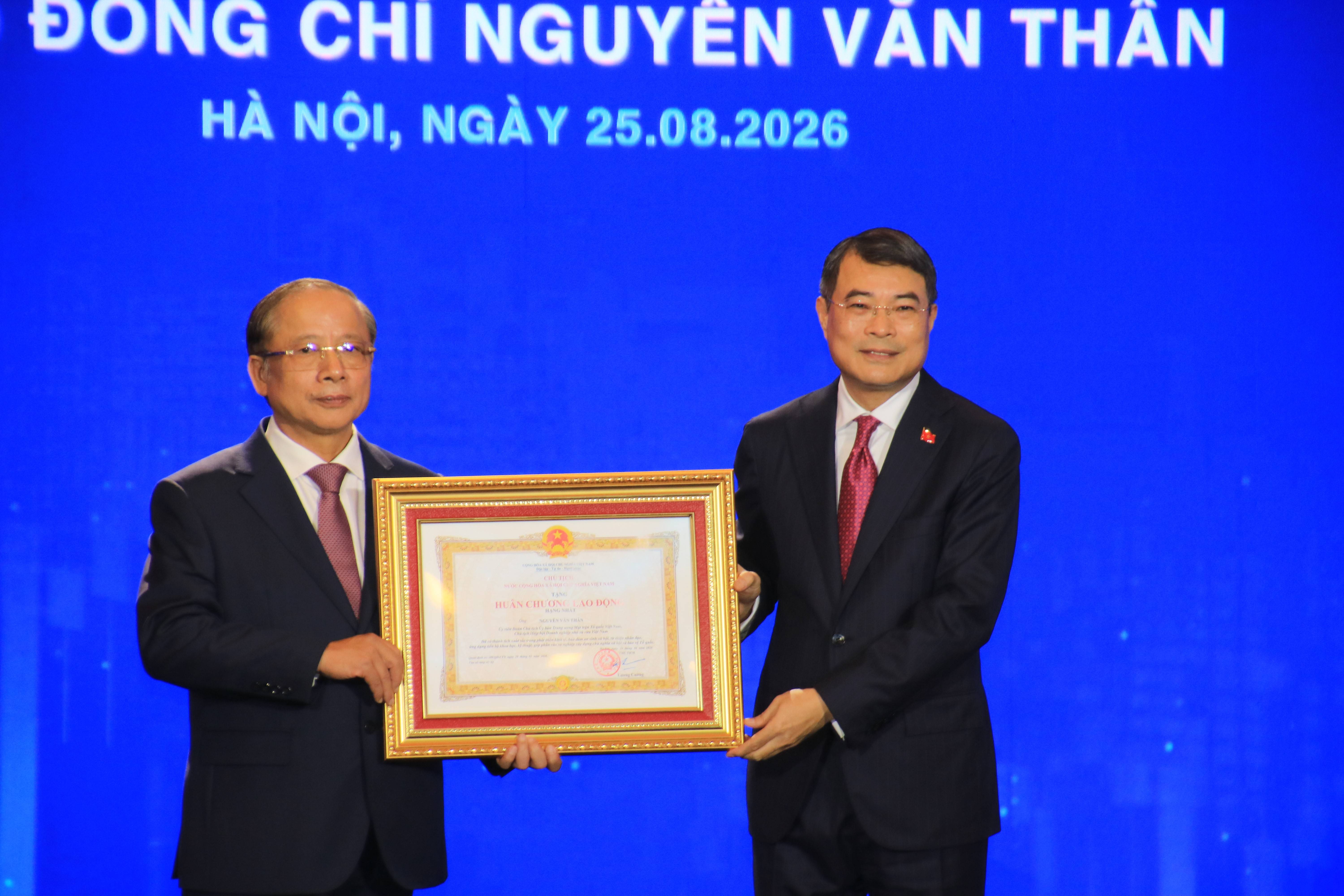 VINASME và Chủ tịch Nguyễn Văn Thân đón nhận Huân chương Lao động hạng Nhất, ghi dấu hành trình 20 năm cống hiến