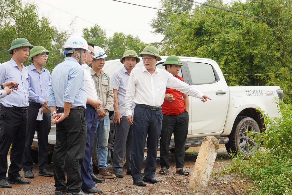 Đẩy nhanh tiến độ thi công, giải ngân dự án đường ven biển tại Quảng Trị