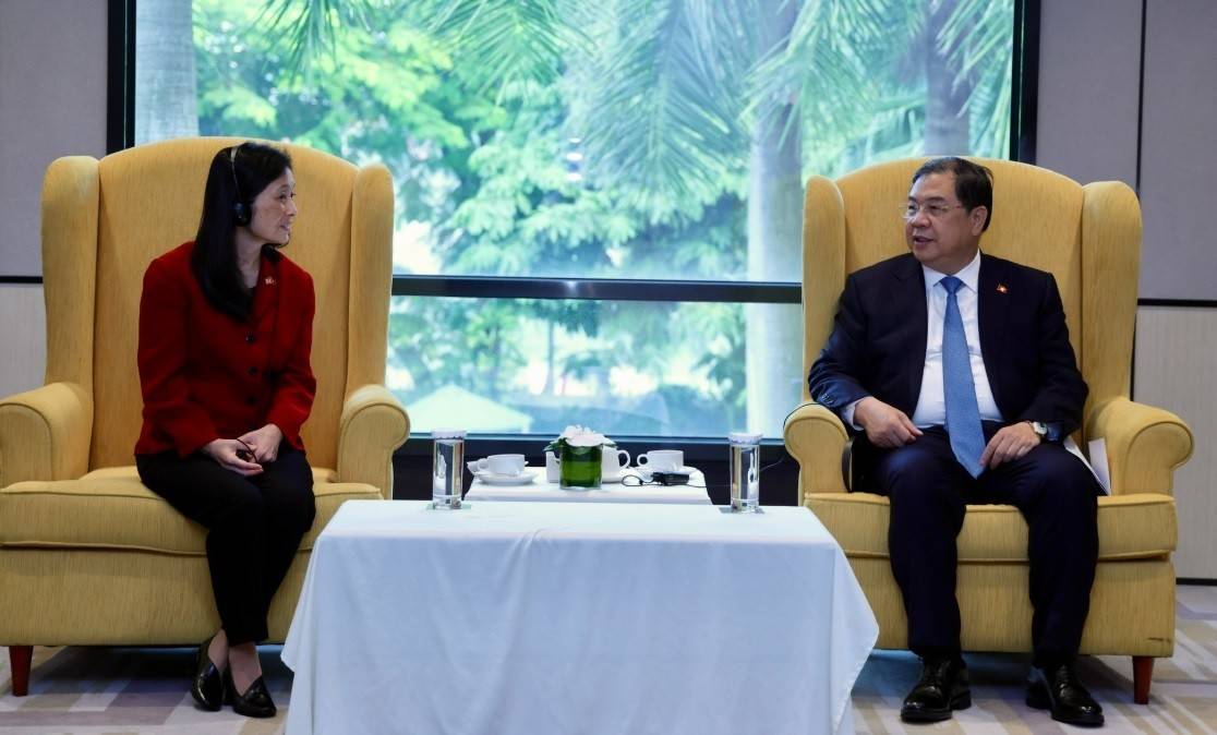 Phó Thủ tướng Thường trực Chính phủ Phạm Gia Túc và Đại sứ Hoa Kỳ tại Việt Nam Jennifer Wicks tại buổi tiếp - Ảnh: chinhphu.vn/Phương Nguyên