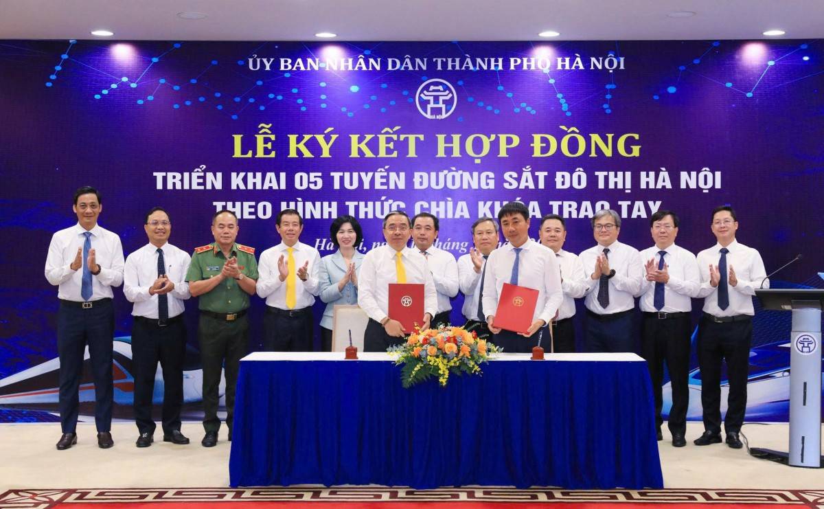 Thành phố Hà Nội và liên danh Vinhomes - SGC chính thức ký kết hợp đồng tổng thầu 5 tuyến đường sắt đô thị theo hình thức chìa khóa trao tay