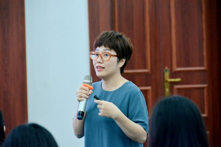 ThS. Dương Thị Thu Hương, Đại diện nhóm Nghiên cứu, VESPI, báo cáo tại hội thảo